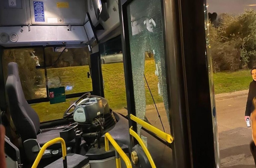 إصابة مستوطن إثر إطلاق نار صوب حافلة إسرائيلية في القدس