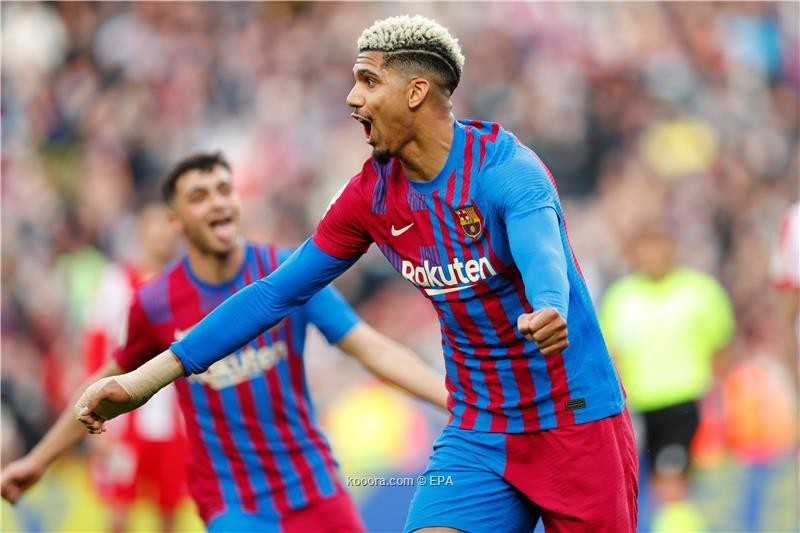 بالصور.. برشلونة يقسو على أتلتيكو مدريد برباعية