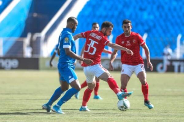 بالصور.. التعادل السلبي يحسم موقعة الهلال والأهلي بدوري الأبطال