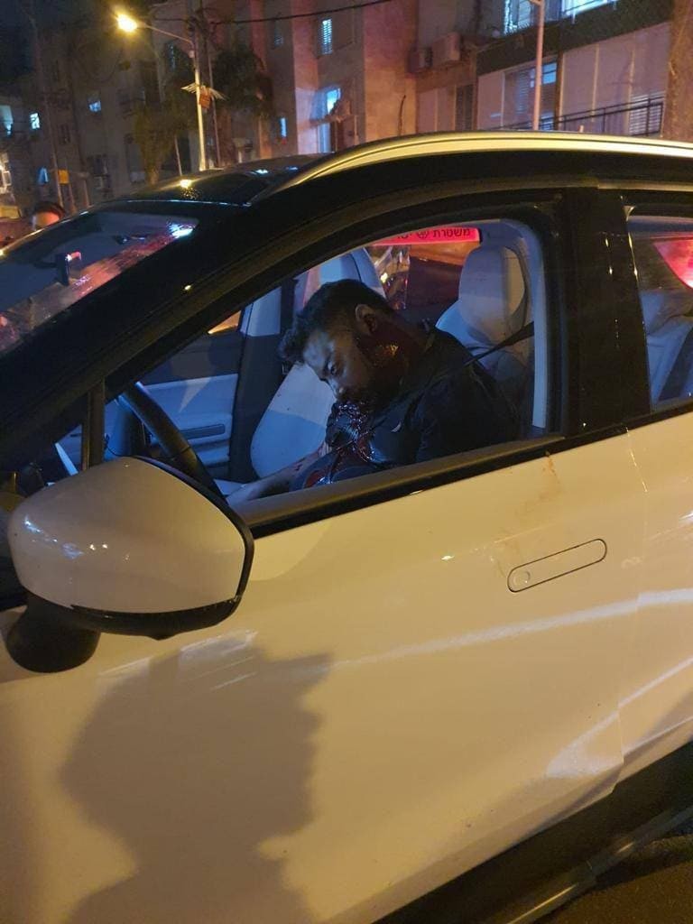 بالفيديو والصور: قتلى وجرحى بعملية إطلاق نار في بني براك شرق تل أبيب