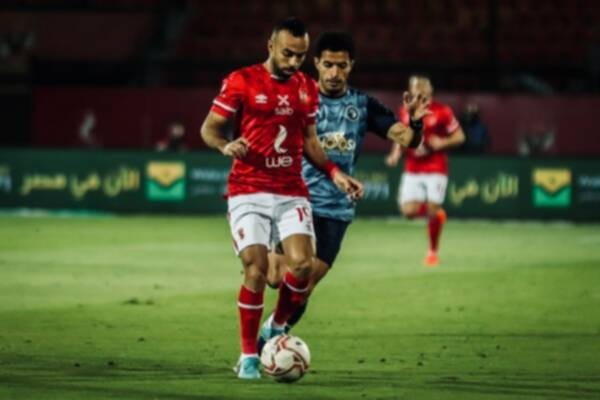 بالصور.. الأهلي يقهر بيراميدز وينفرد بصدارة الدوري المصري