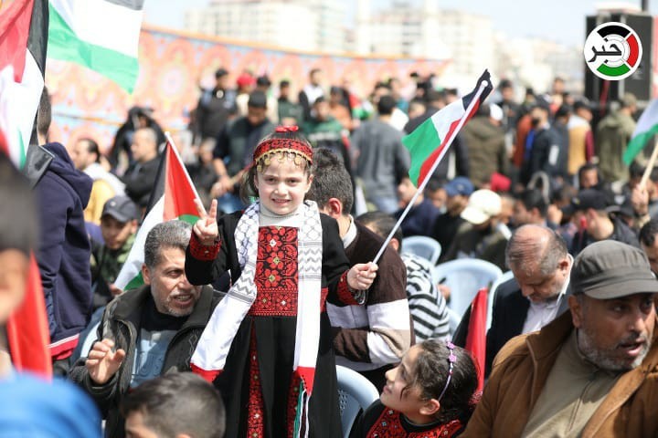 بالفيديو والصور: إحياء ذكرى يوم الأرض في مهرجان وطني بميناء غزّة