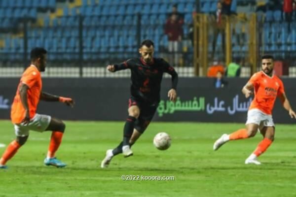 بالصور.. الأهلي يصعق فاركو ويتصدر الدوري المصري