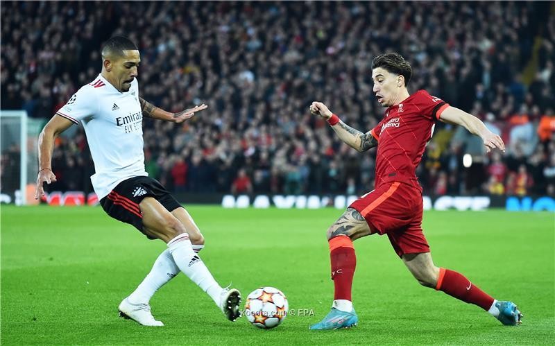 بالصور.. ليفربول يتأهل لنصف نهائي الأبطال بتعادل مثير مع بنفيكا