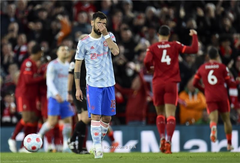 بالصور.. ليفربول يفترس يونايتد بأقل مجهود ويتصدر البريميرليج