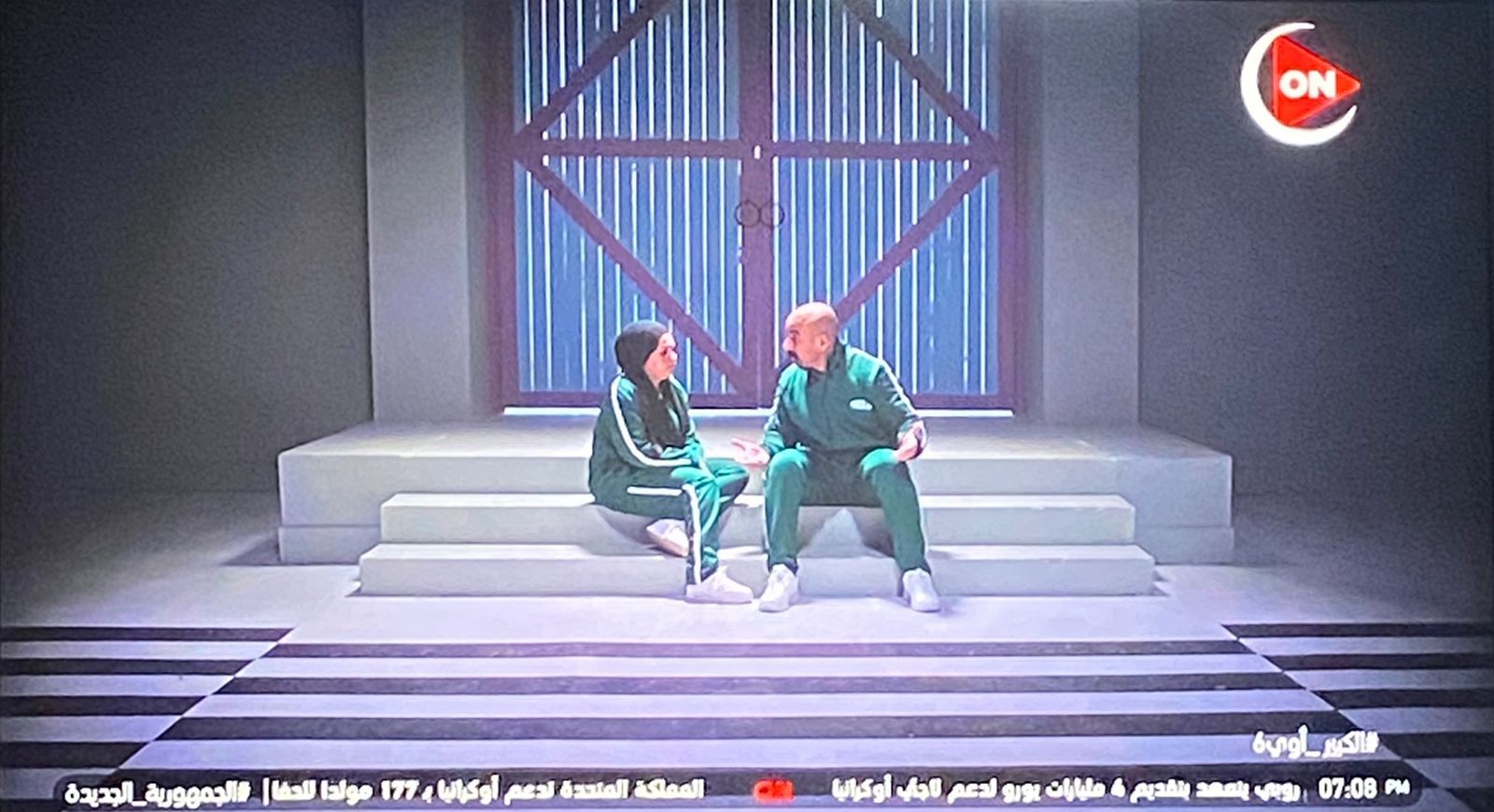 مسلسل الكبير أوى 6 الحلقة 9.. أحمد مكى وأسرته يفوزون فى لعبة "شد الحبل"..شاهد