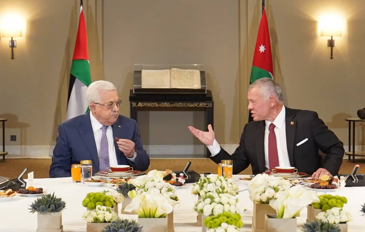 الرئيس عباس يلتقي العاهل الأردني لبحث آخر مستجدات الوضع السياسي وتصعيد الاحتلال في الأراضي الفلسطينية