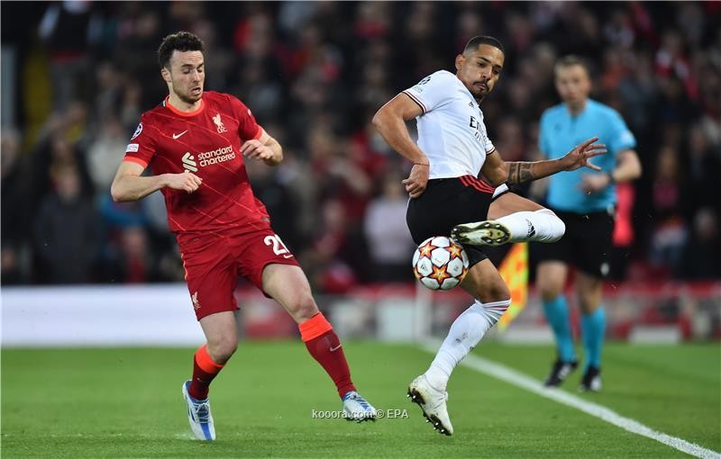بالصور.. ليفربول يتأهل لنصف نهائي الأبطال بتعادل مثير مع بنفيكا