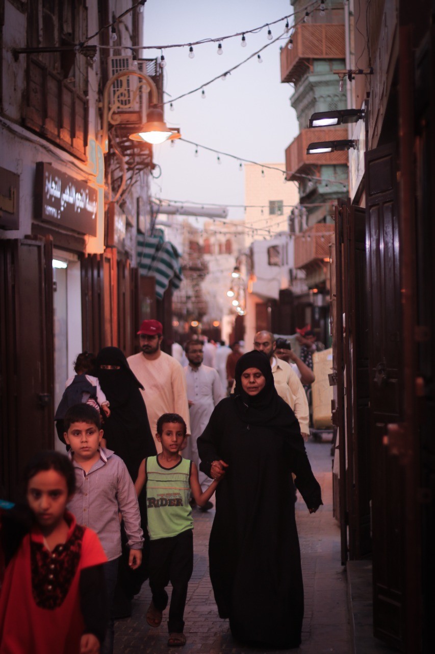 السعودية تُتيح لحاملي تأشيرتها السياحية أداء مناسك العمرة