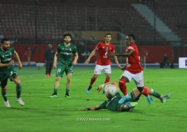 بالصور.. الأهلي يحافظ على الصدارة بفوز صعب أمام الاتحاد