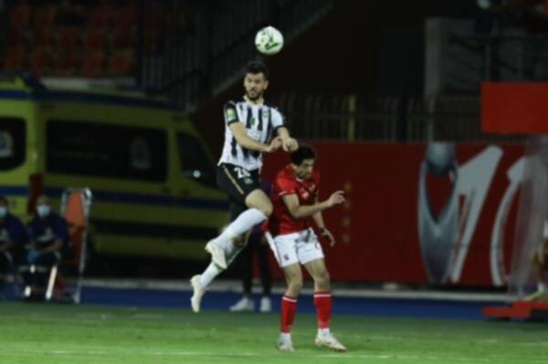 بالصور : الأهلي يهزم وفاق سطيف برباعية ويقترب من نهائي الأبطال