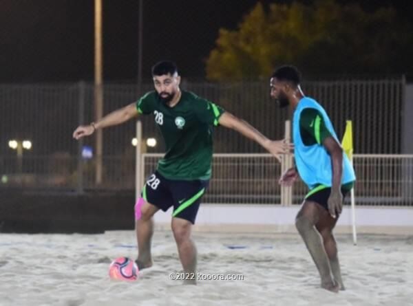 أخضر الشاطئية يواجه فلسطين في افتتاح بطولة غرب آسيا