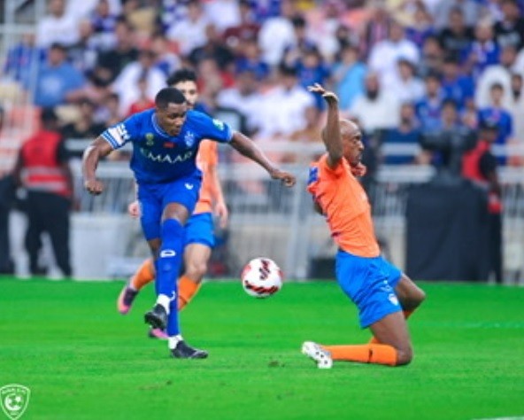 بالصور : الفيحاء بطلا لكأس خادم الحرمين بعد مباراة ماراثونية ضد الهلال
