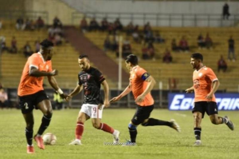 بالصور: الأهلي يواصل المعاناة المحلية بالتعثر أمام البنك