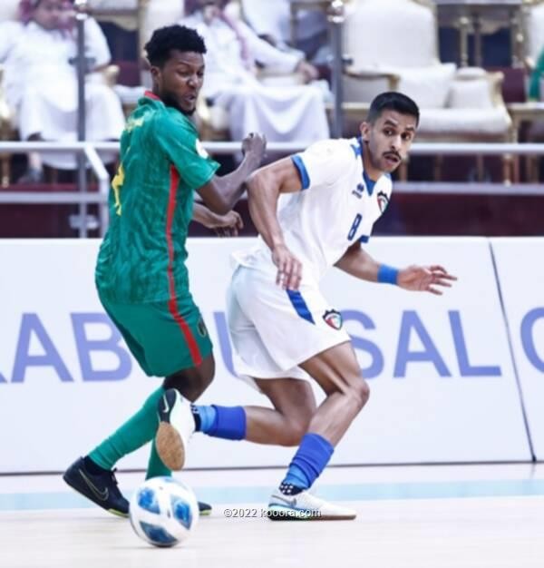 بالصور : المغرب والعراق في صدارة مجموعات كأس العرب لكرة الصالات