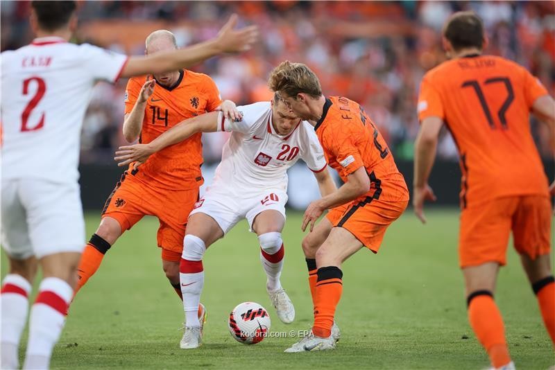 بالصور : هولندا تنتزع تعادلا شاقا أمام بولندا بدوري أمم أوروبا