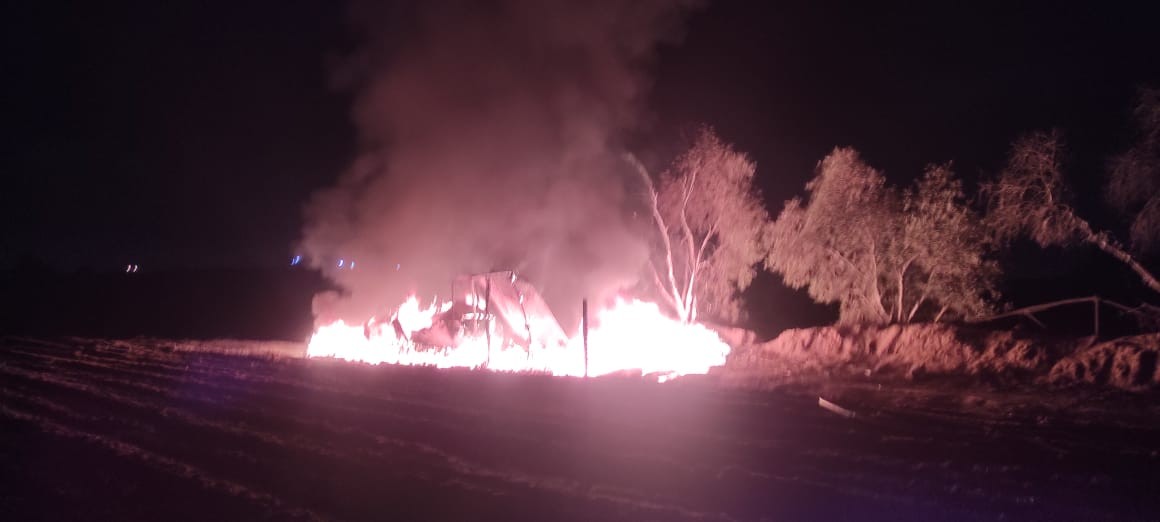 الدفاع المدني يتمكن من السيطرة على حريق شبّ في غرفة زراعية شمال غزة
