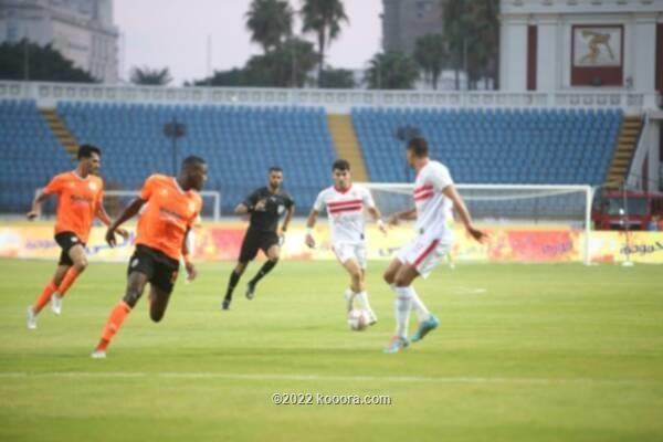 بالصور.. الزمالك يعبر عقبة فاركو ويلامس درع الدوري المصري