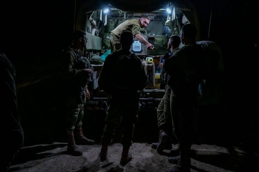 بالصور: جيش الاحتلال يستدعي 25 ألف جندي احتياط قرب حدود غزة
