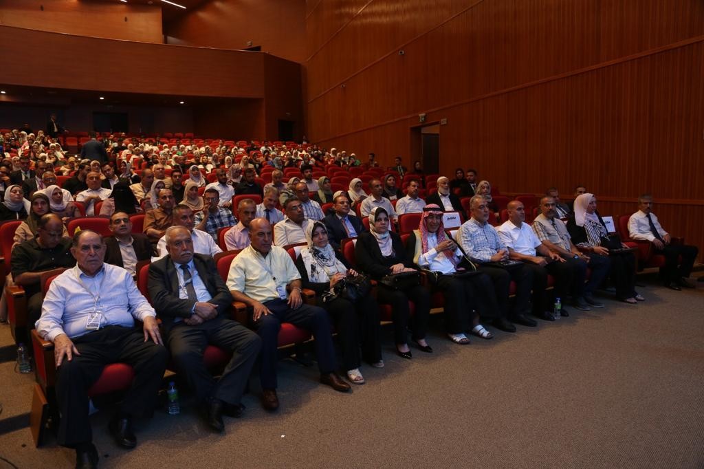 أبو هولي يفتتح المؤتمر الدولي الثاني للعلوم الصيدلانية في جامعة الأزهر بغزة