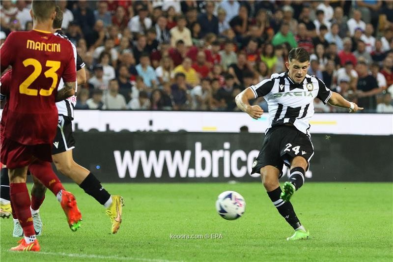 بالصور.. أودينيزي يلقن روما درسا قاسيا في الدوري الإيطالي