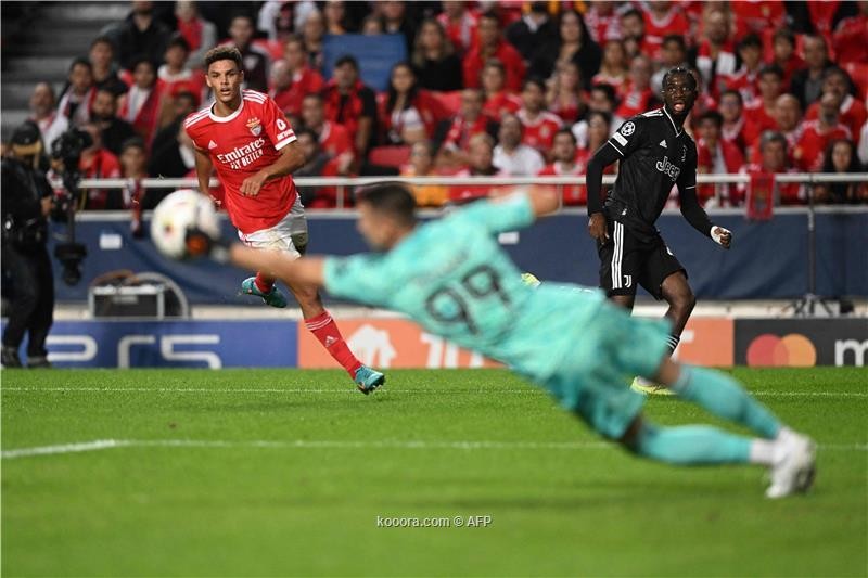 بالصور : بنفيكا يضرب يوفنتوس برباعية ويتأهل لثمن نهائي دوري الأبطال