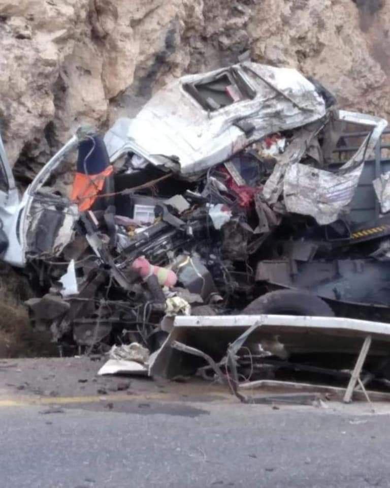 مصرع مواطنين جراء حادث طرق مروع بين شاحنتين على شارع "505" قرب نابلس