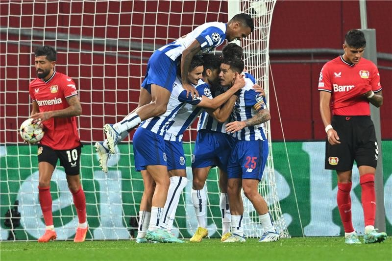 بالصور : بورتو يكتسح ليفركوزن بثلاثية نظيفة