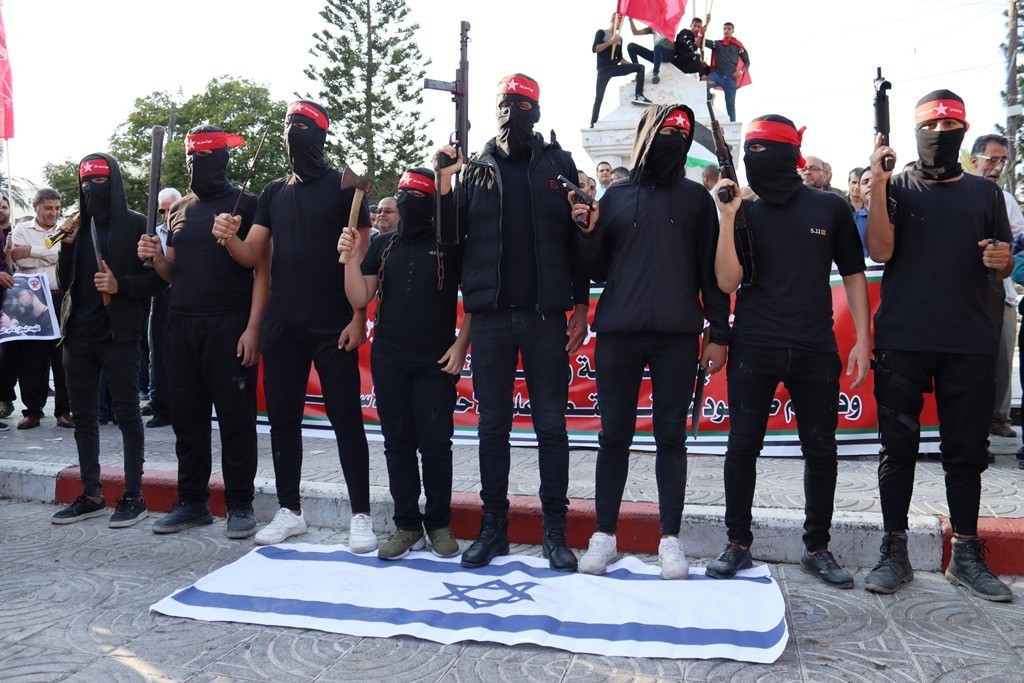 وقفة في غزّة دعمًا دعمًا لانتفاضة شعبنا في الضفة الغربية والقدس