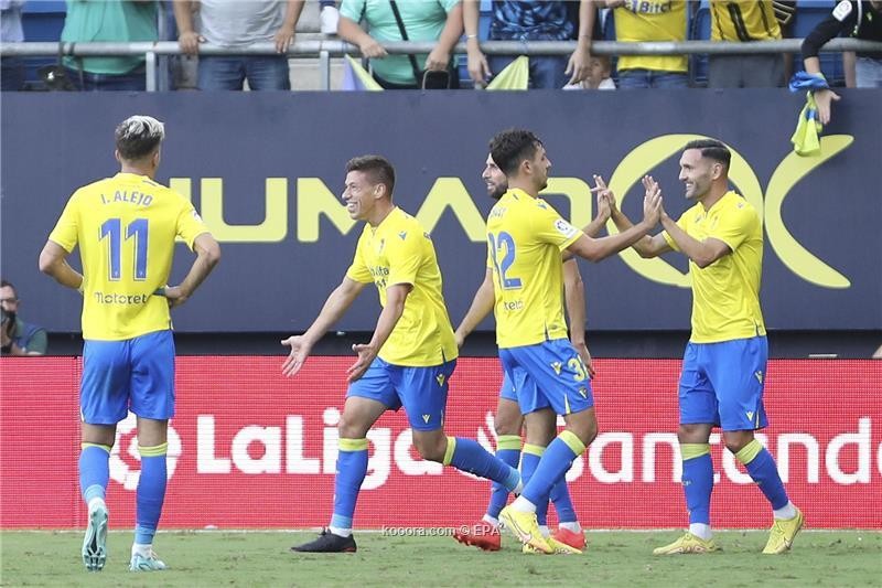 بالصور : قادش يعمق جراح أتلتيكو مدريد في الليجا