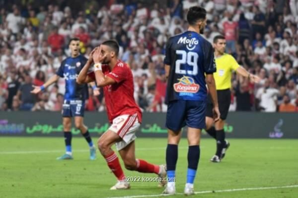بالصور.. الأهلي يخطف السوبر المصري من الزمالك بثنائية