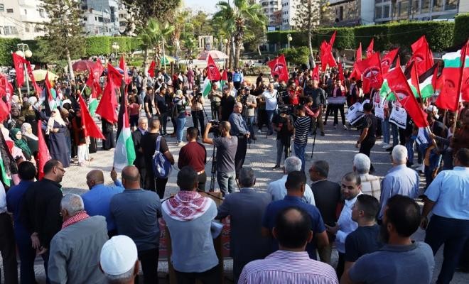 وقفة في غزّة دعمًا دعمًا لانتفاضة شعبنا في الضفة الغربية والقدس