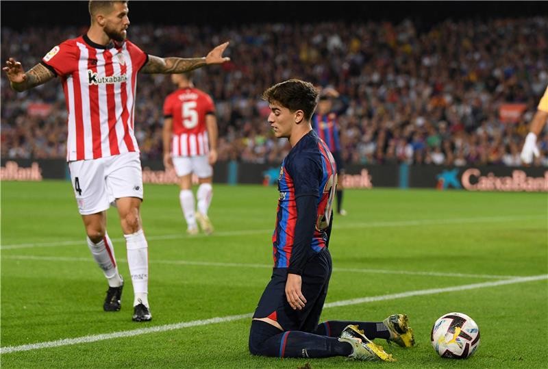 بالصور : برشلونة يواصل مطاردة ريال مدريد بسحق بيلباو