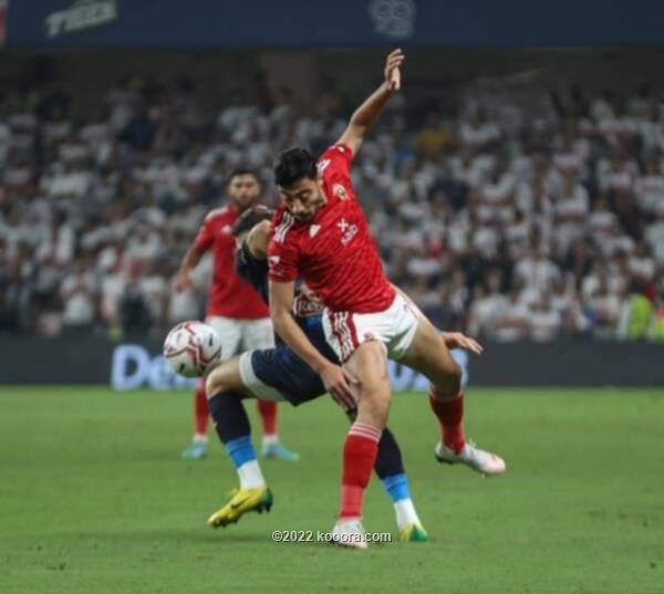 بالصور.. الأهلي يخطف السوبر المصري من الزمالك بثنائية
