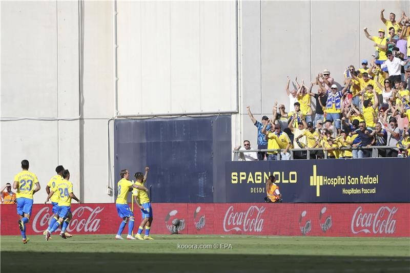 بالصور : قادش يعمق جراح أتلتيكو مدريد في الليجا