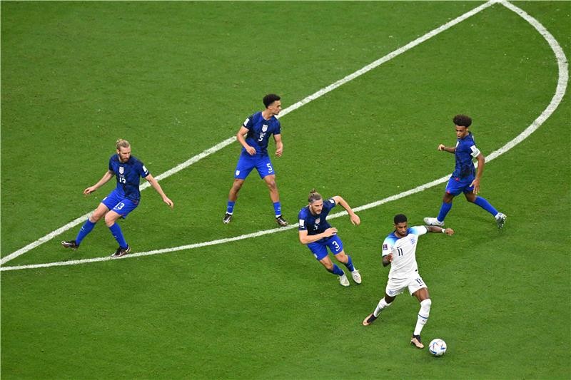 بالصور / أمريكا تفرض التعادل على إنجلترا وتشعل الصراع على التأهل
