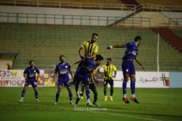 بالصور.. التعادل يفصل بين المقاولون وفاركو
