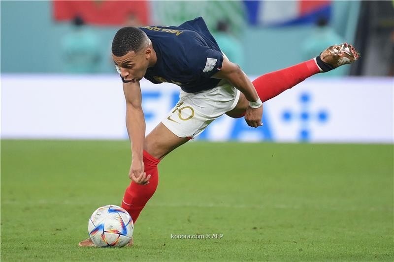 بالصور : بعد 22 عاما.. مبابي يفك عقدة الدنمارك ويصعد بفرنسا للدور الثاني
