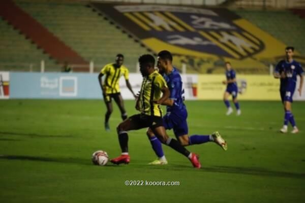 بالصور.. التعادل يفصل بين المقاولون وفاركو