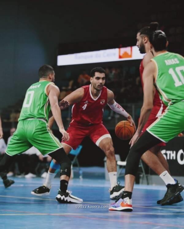 بالصور : الاتحاد يهزم الأهلي ويشعل الصراع على لقب دوري مرتبط السلة
