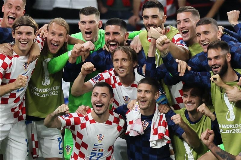 بالفيديو و الصور : كرواتيا تقصي بلجيكا من كاس العالم وتصعد للدور 16