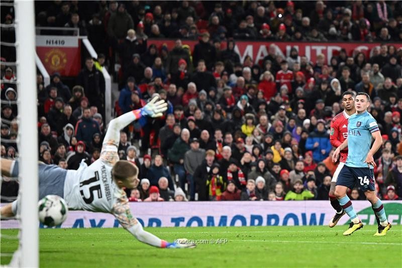 بالصور: اليونايتد يعبر بيرنلي بسهولة إلى ربع نهائي كأس الرابطة