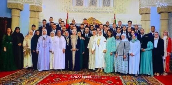 بالصور: تكريم ملكي لنجوم المغرب.. ووسام خاص للركراكي