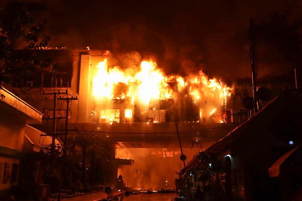مصرع 10 أشخاص إثر حريق فندق وكازينو في كمبوديا