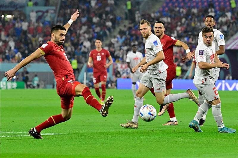 بالصور: سويسرا تهزم صربيا في مباراة مجنونة وتتأهل لثمن النهائي