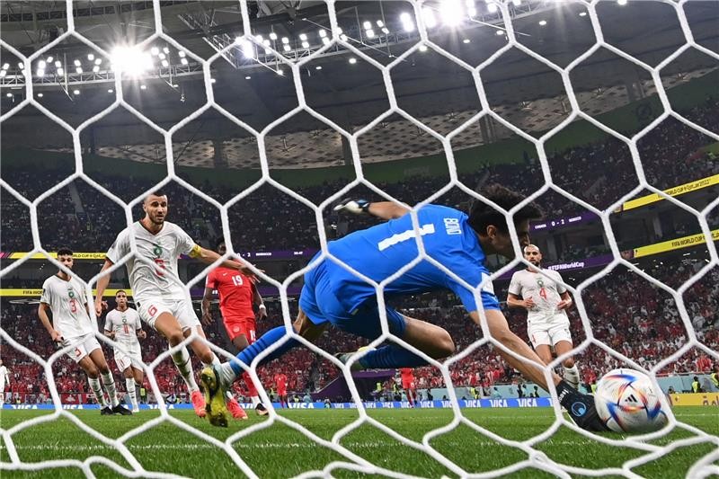 بالفيديو و الصور: المغرب يهزم كندا ويتصدر مجموعته الى دور 16