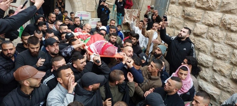 بالصور: تشييع جثمان الشهيد الطفل عمر خمور في بيت لحم