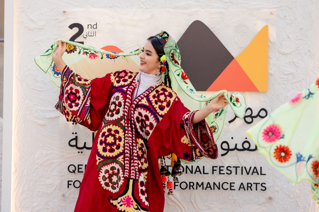 شاهد: 14 دولة تعرض فنونها الجبلية والشعبية في مهرجان قمم الدولي في قرى عسير
