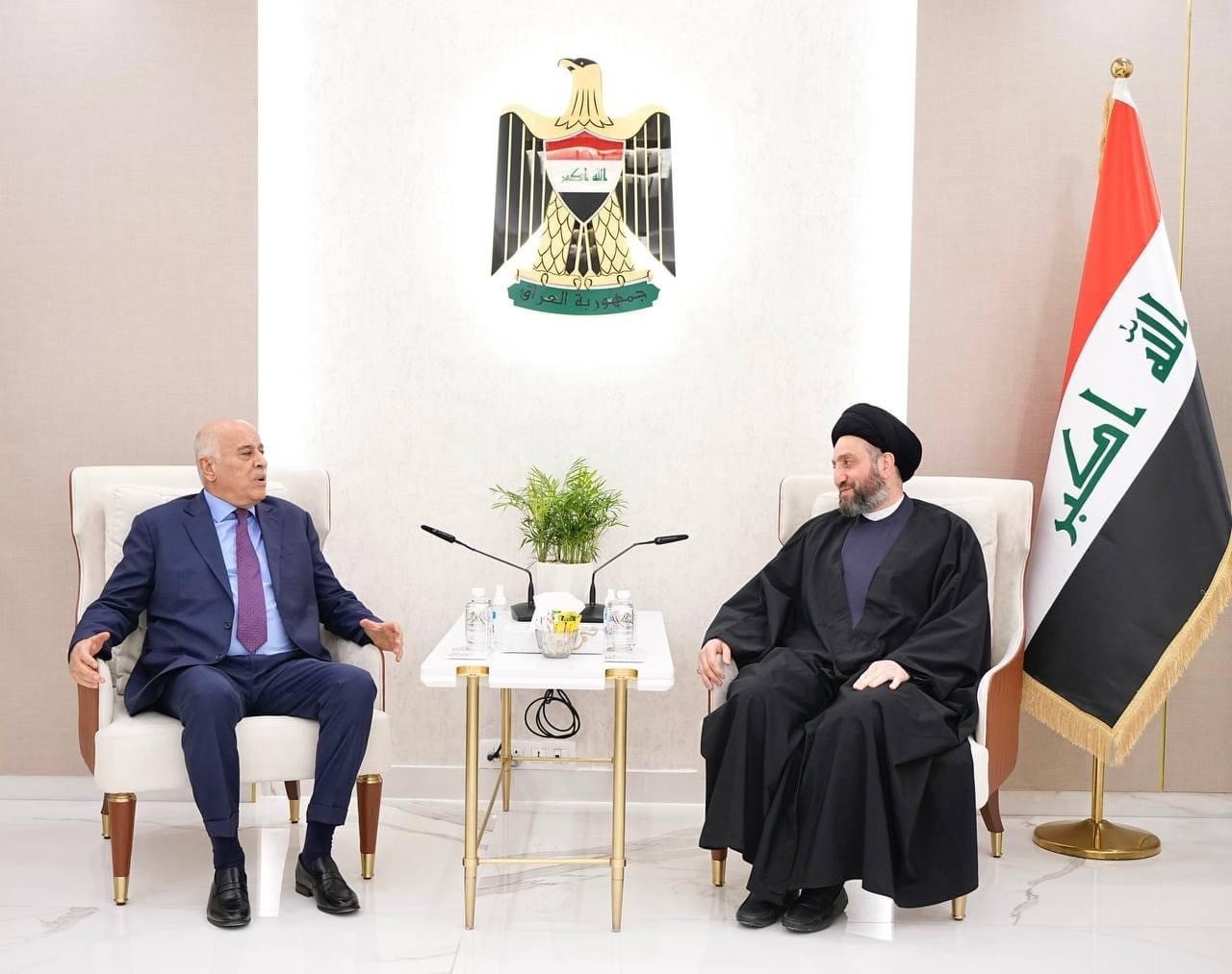 الرجوب يطلع رئيس الوزراء العراقي على آخر المستجدات السياسية