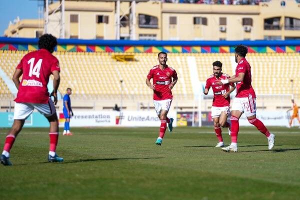 بالصور: الأهلي يستعيد نغمة الفوز بثلاثية في أسوان